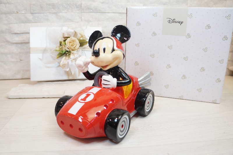 Bomboniere Disney E Cartoni - Lampada Led Mickey Su Macchina 185x135x175cm  Con Box 12 - Dolci Ricordi Bomboniere - Dettaglio prodotto
